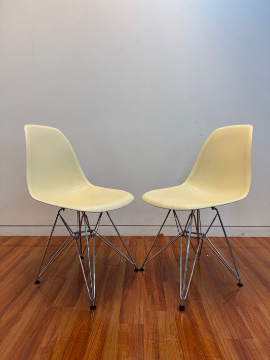 Vitra Eames style DSR Plastic Side Chair - Set of 8