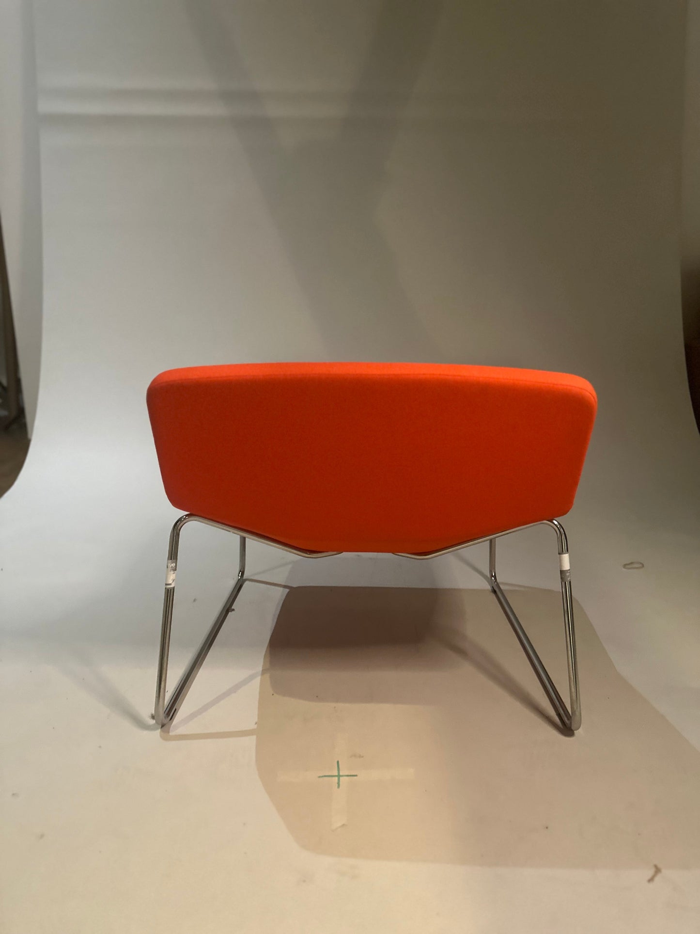 Niski Fotel Formula Sled style chair - orange