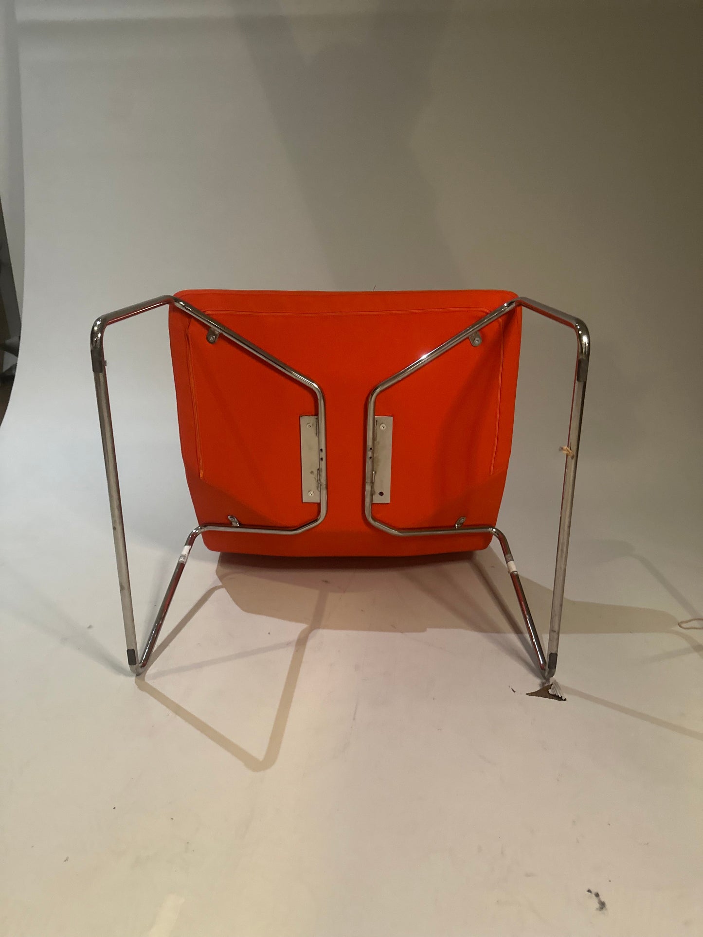 Niski Fotel Formula Sled style chair - orange