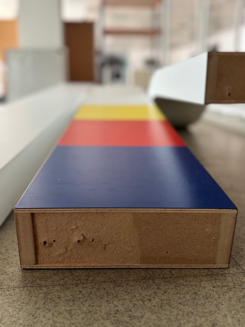 3 x Retail display wavy white panels with coloured ends