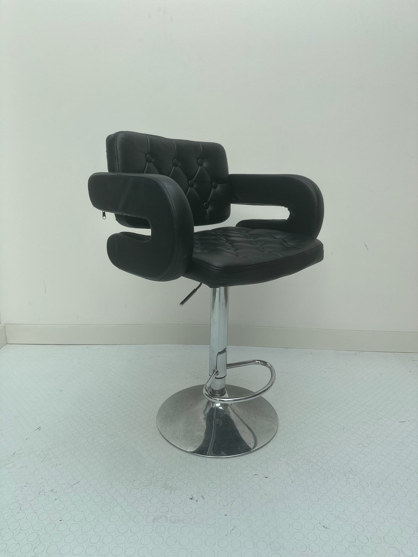 Leather tufted bar stool