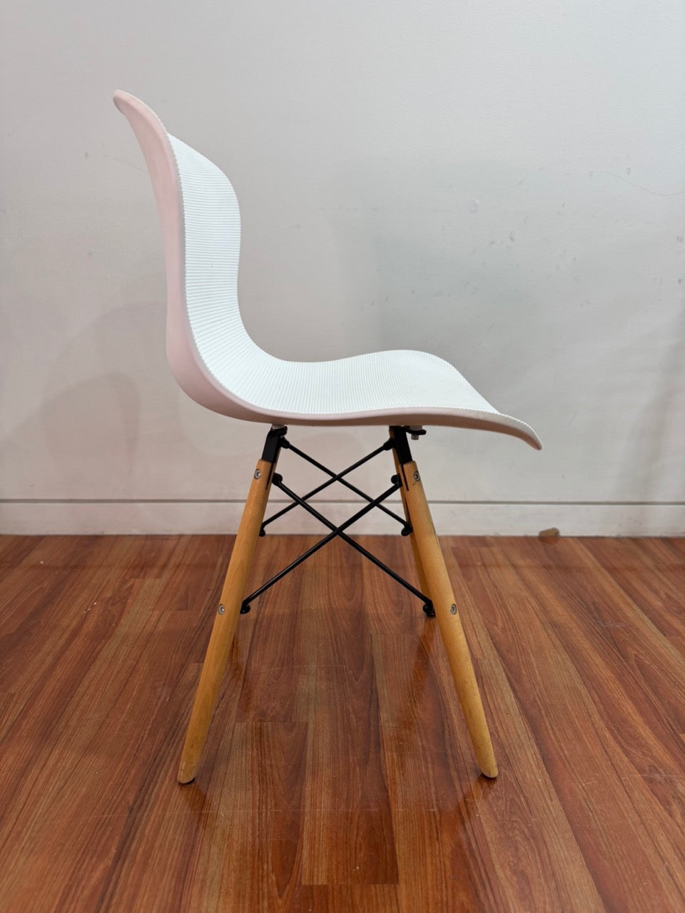 Eames style ribbed Eiffel dining chair