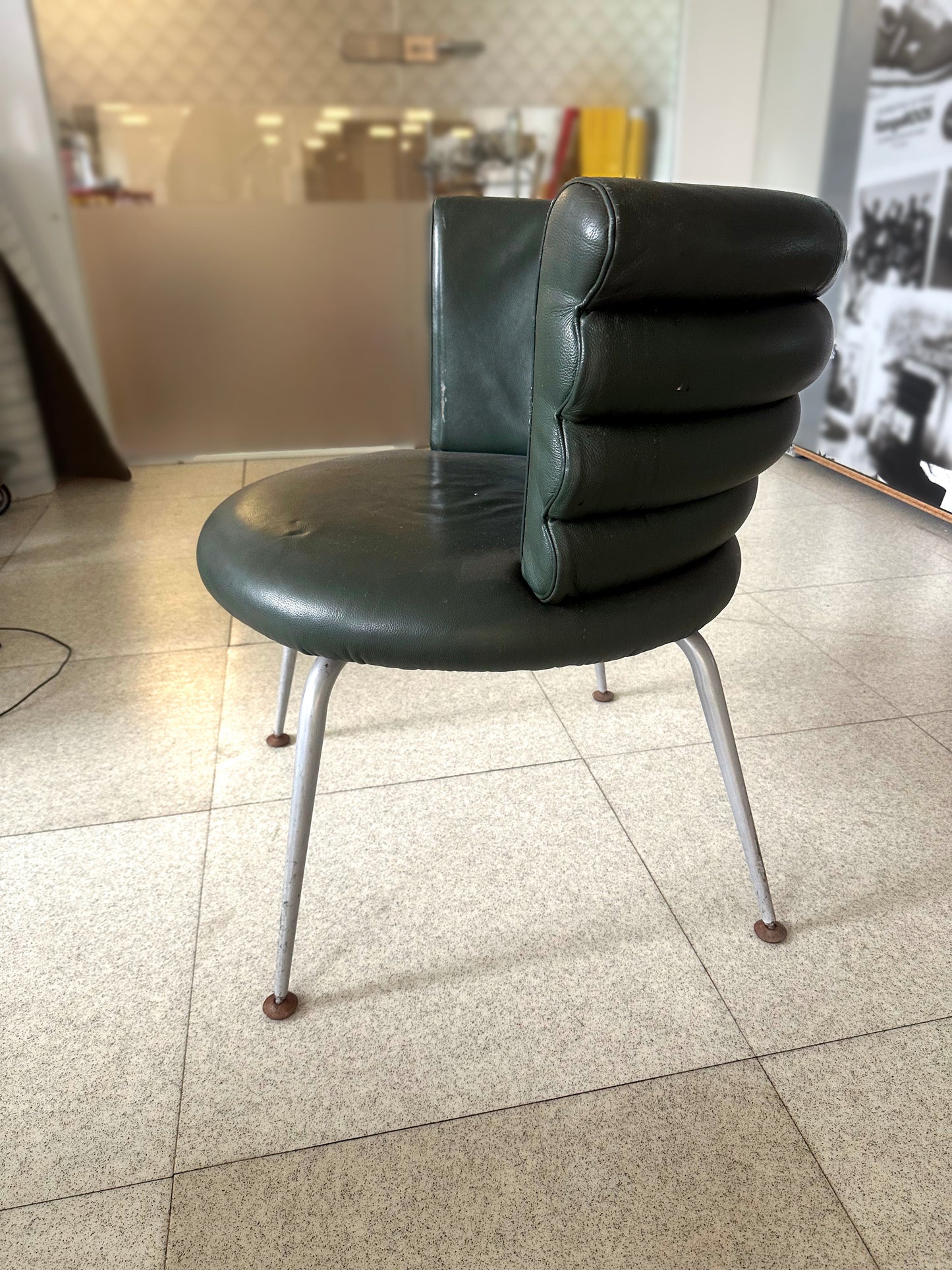 Vintage Alivar Barrel Chair (4)