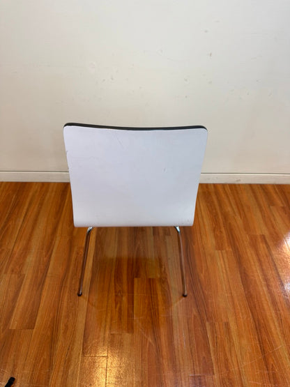 Simple modern chairs - plastic seat, metal legs - set of 5