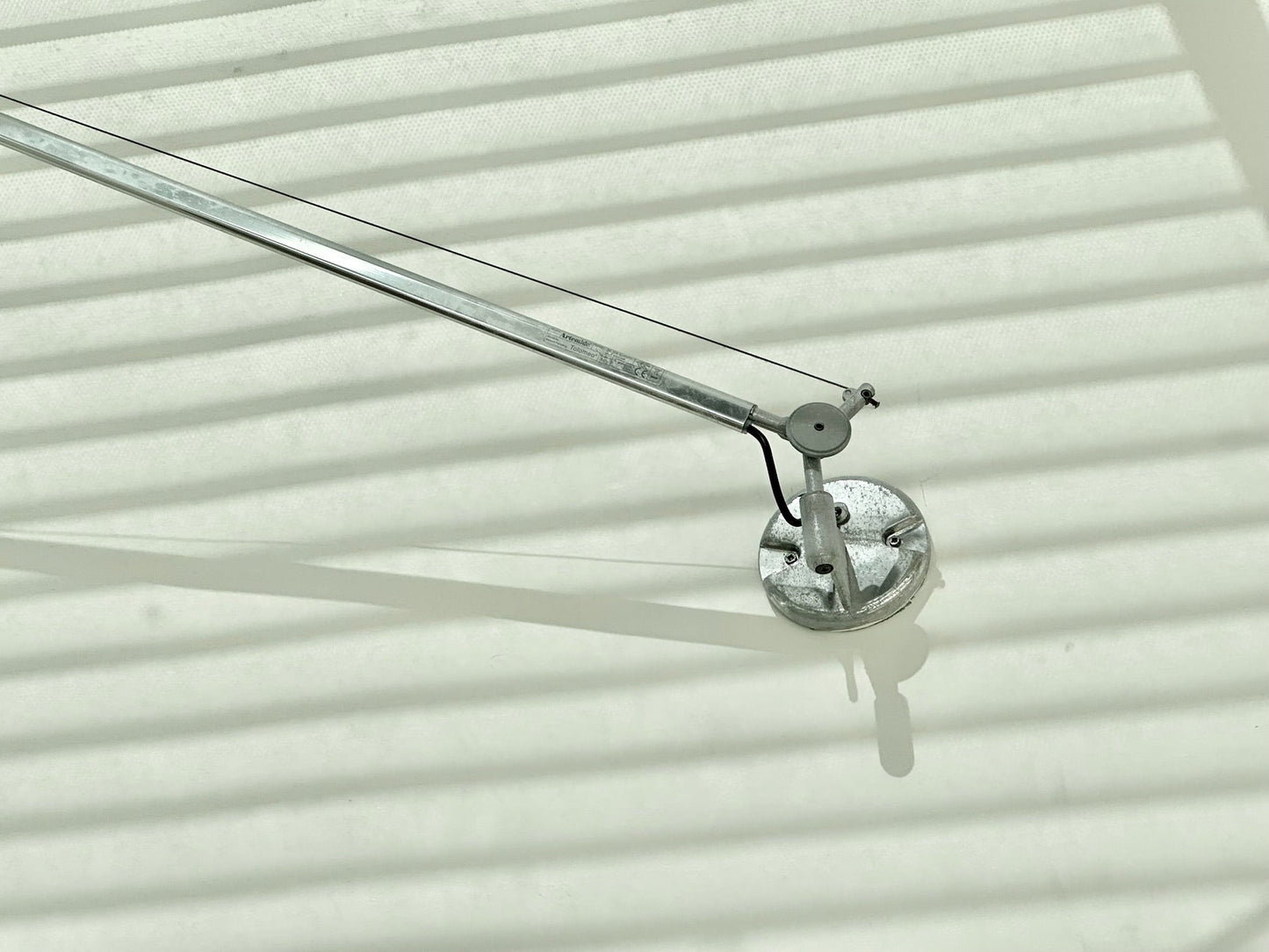 Artemide - Tolomeo Mega Wall Angle-Poise Light (4)