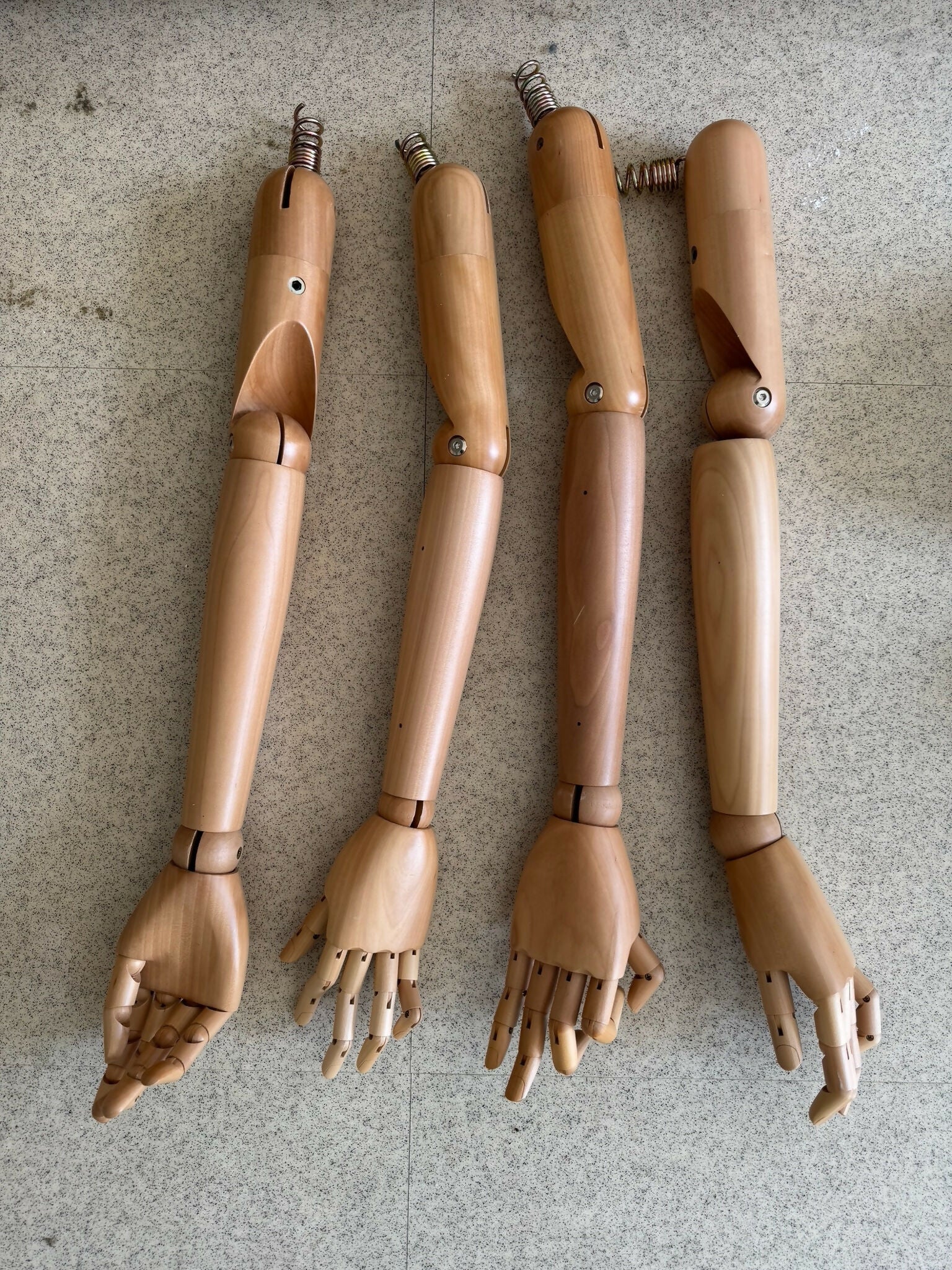 mannequin-arms-wood