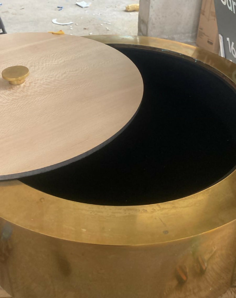 7EMULSION-BAR-TABLE-CONTAINER