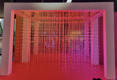 3D Mirrored LED Cube Installation | Infinity Mirror Effect | Event, Retail & Brand Activation