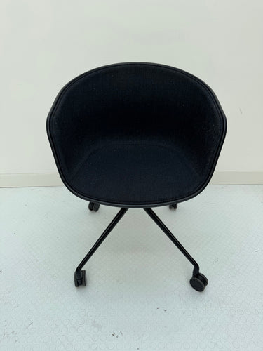 Hay About A Chair AAC 24 (10 available)